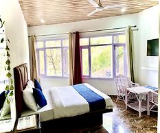 Hotel Shiva Lake Mussorrie