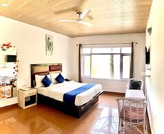 Hotel Shiva Lake Mussorrie