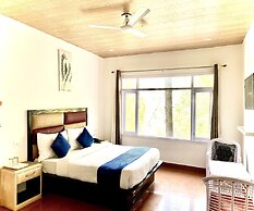 Hotel Shiva Lake Mussorrie