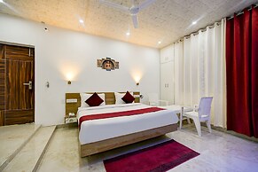 Hotel Shiva Lake Mussorrie