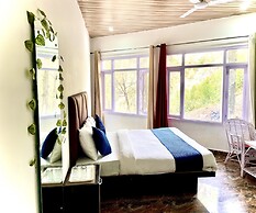 Hotel Shiva Lake Mussorrie