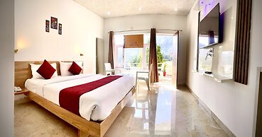 Hotel Shiva Lake Mussorrie