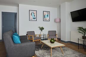 Ealing Broadway by Viridian Apartments