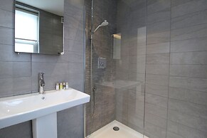 Ealing Broadway by Viridian Apartments