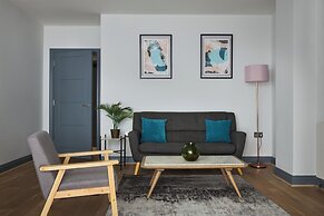 Ealing Broadway by Viridian Apartments