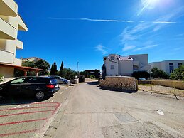 Close to Center Apartment Poly 1 G