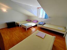 Close to Center Apartment Poly 1 G