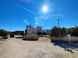 Close to Center Apartment Poly 1 G