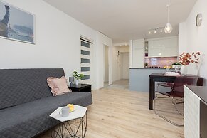 Apartment With 1 Bedroom by Renters