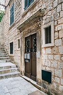 Art Deco Dubrovnik Apartments by DuHomes