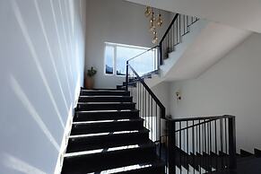 The Voyage by Kaizen, Manali