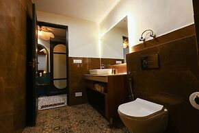 The Voyage by Kaizen, Manali