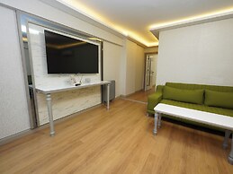 Gazelle Suites