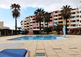 MyStay - Bellavista Pool & Beach