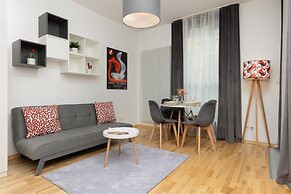 Apartment With Bathub by Renters