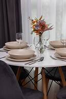 Apartment With Bathub by Renters