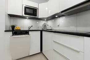 Apartment With Bathub by Renters