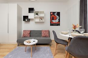 Apartment With Bathub by Renters