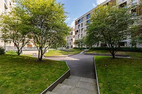 Apartment With Bathub by Renters