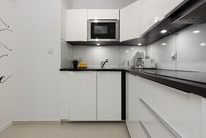 Apartment With Bathub by Renters