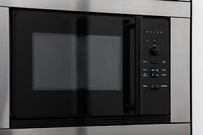 Apartment With Bathub by Renters