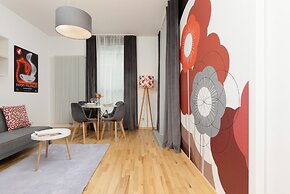 Apartment With Bathub by Renters