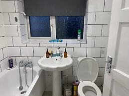 Lovely Contractor/family House London