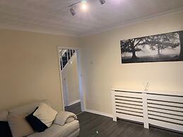 Lovely Contractor/family House London