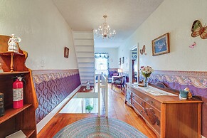 Pet-friendly Franklinville Farmhouse w/ Sunroom!