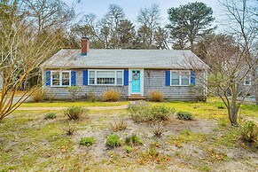 South Dennis Vacation Rental ~ 5 Mi to Beach!