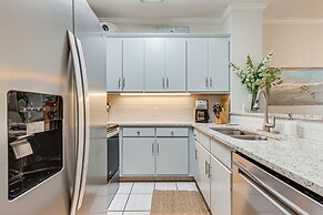 Updated Dauphin Island Condo w/ Pool & Gulf Views!