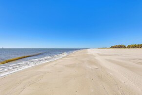 Updated Dauphin Island Condo w/ Pool & Gulf Views!