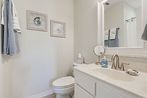 Updated Dauphin Island Condo w/ Pool & Gulf Views!