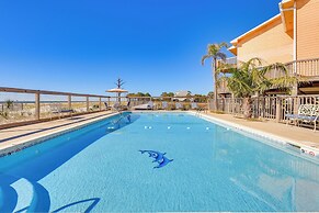 Updated Dauphin Island Condo w/ Pool & Gulf Views!