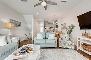 Updated Dauphin Island Condo w/ Pool & Gulf Views!