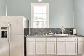 Galveston Getaway w/ Patio Near Porretto Beach!