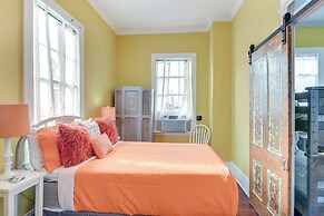 Galveston Getaway w/ Patio Near Porretto Beach!