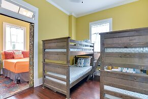 Galveston Getaway w/ Patio Near Porretto Beach!