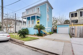 Galveston Getaway w/ Patio Near Porretto Beach!
