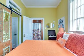 Galveston Getaway w/ Patio Near Porretto Beach!