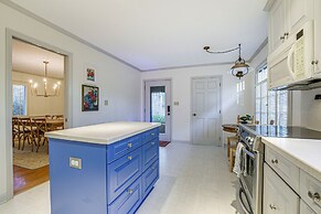 Lakefront Raleigh Home w/ Deck: 12 Mi to Downtown!