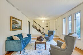 Lakefront Raleigh Home w/ Deck: 12 Mi to Downtown!