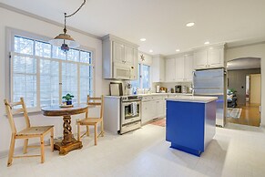 Lakefront Raleigh Home w/ Deck: 12 Mi to Downtown!