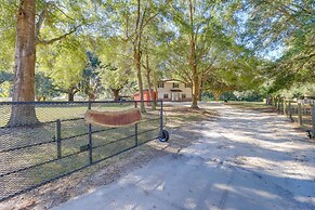 10 Mi to Lake Sumter: Home w/ Deck in Summerfield