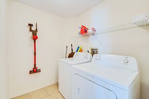 Family Home in Davenport w/ Pool ~ 8 Mi to Disney