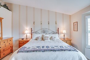 Green Valley Getaway Near Golfing: Pool Access!