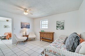 Cozy Cape Coral Home w/ Pool: 1 Block to Canal!