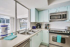 Cozy Cape Coral Home w/ Pool: 1 Block to Canal!