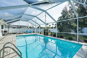 Cozy Cape Coral Home w/ Pool: 1 Block to Canal!