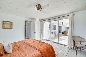 Cozy Cape Coral Home w/ Pool: 1 Block to Canal!